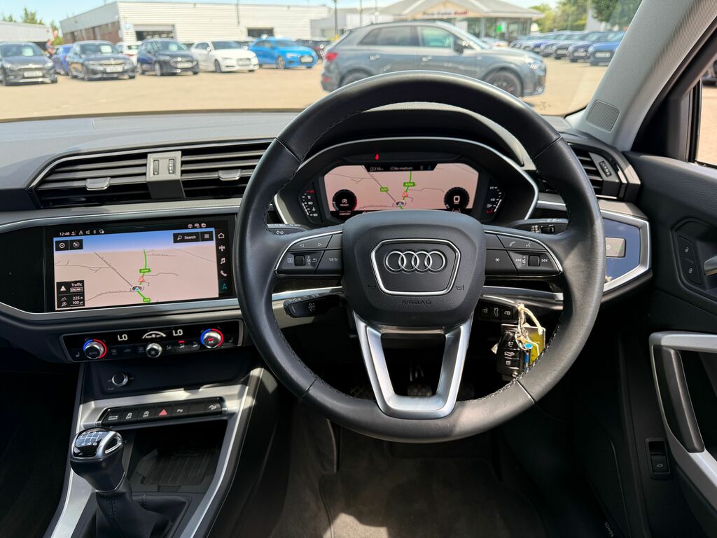 Audi Q3 Sport Black #6