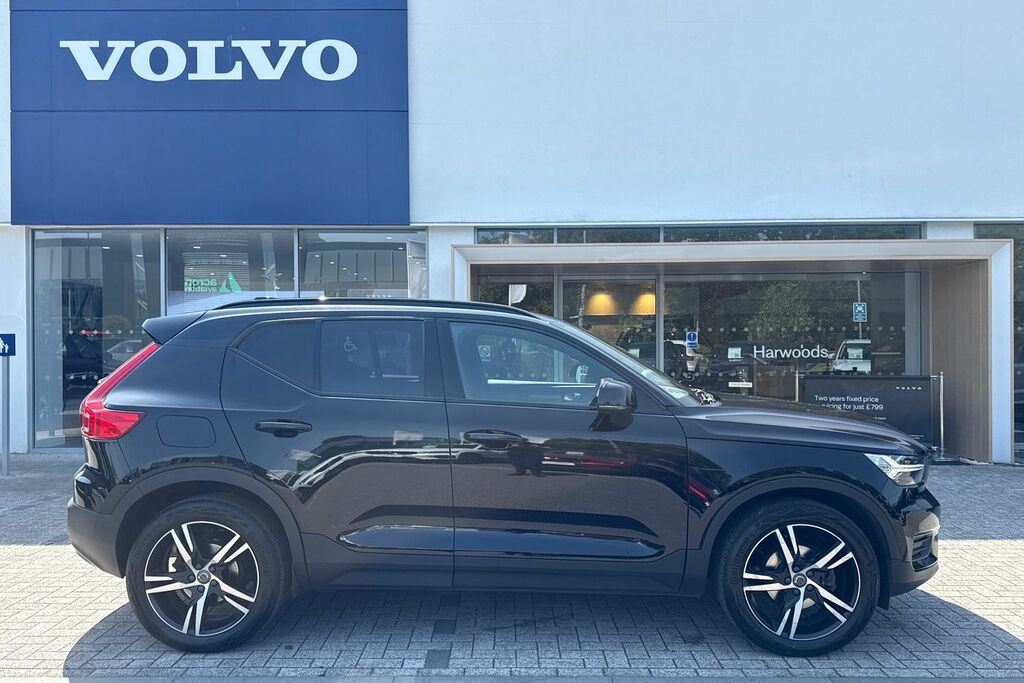 Volvo XC40 R Design Black