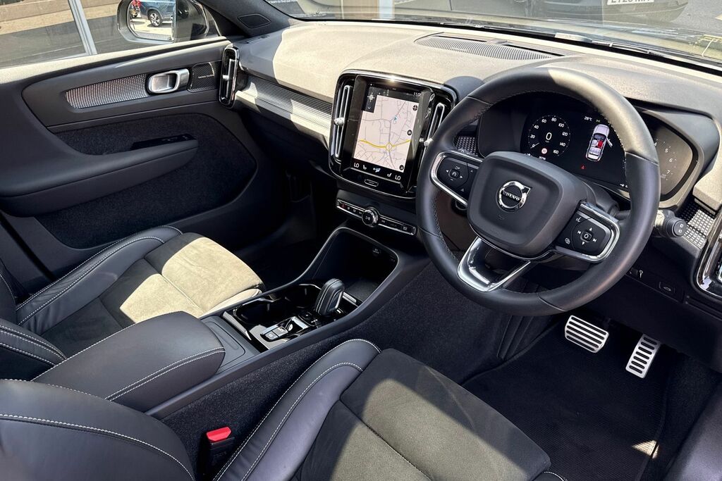 Volvo XC40 R Design LC71OPP Black #5