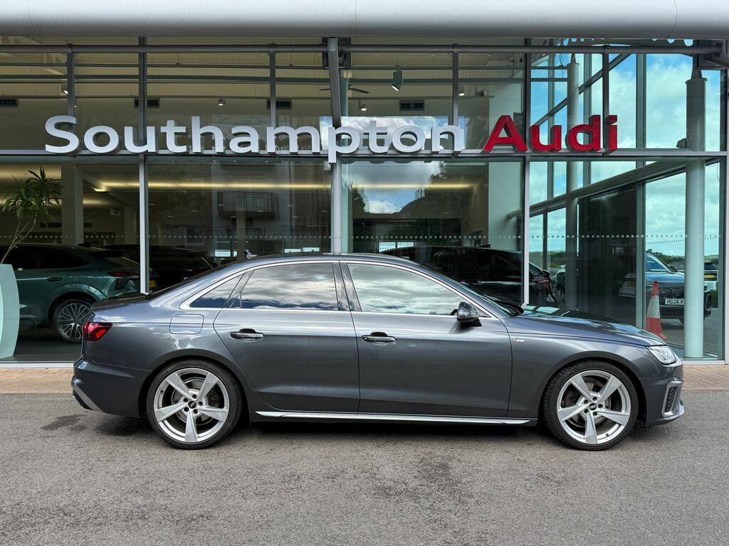 Audi A4 S Line GU71VKT Black #2