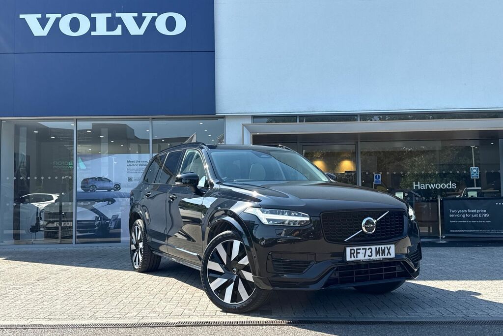 Volvo XC90 Plus Black