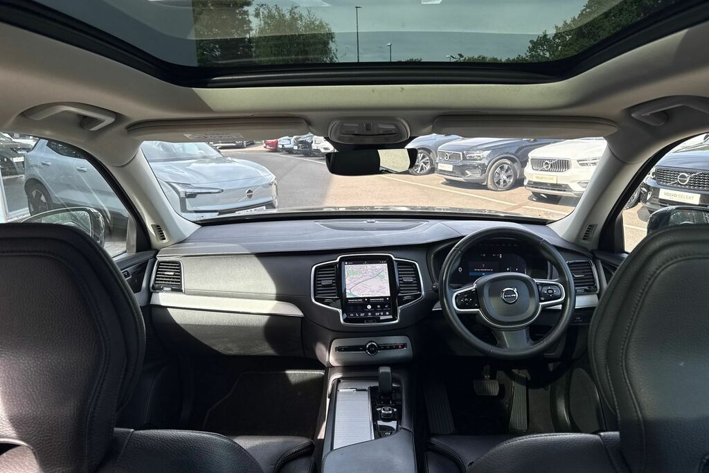 Volvo XC90 Plus Black #3