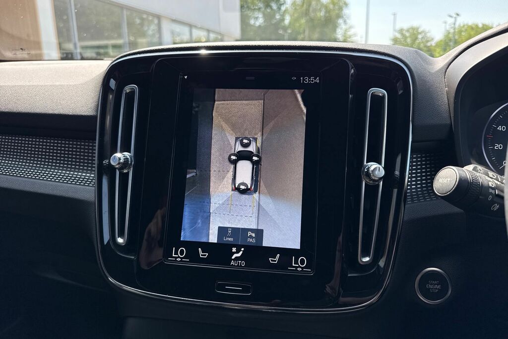 Volvo XC40 R Design Pro Black #4
