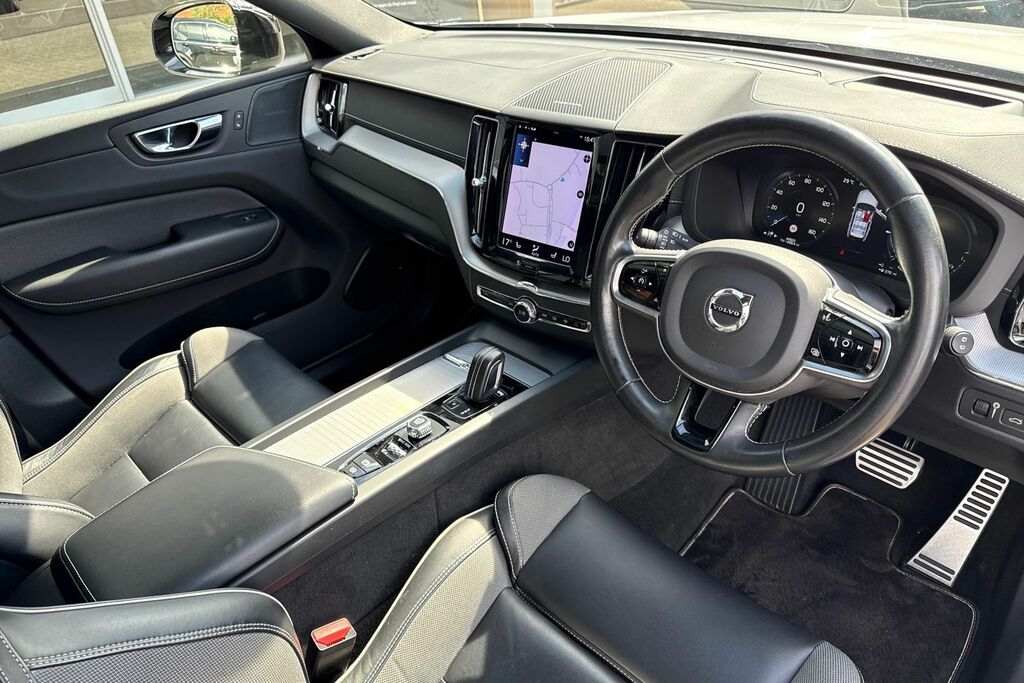 Volvo XC60 R Design Pro Black #5