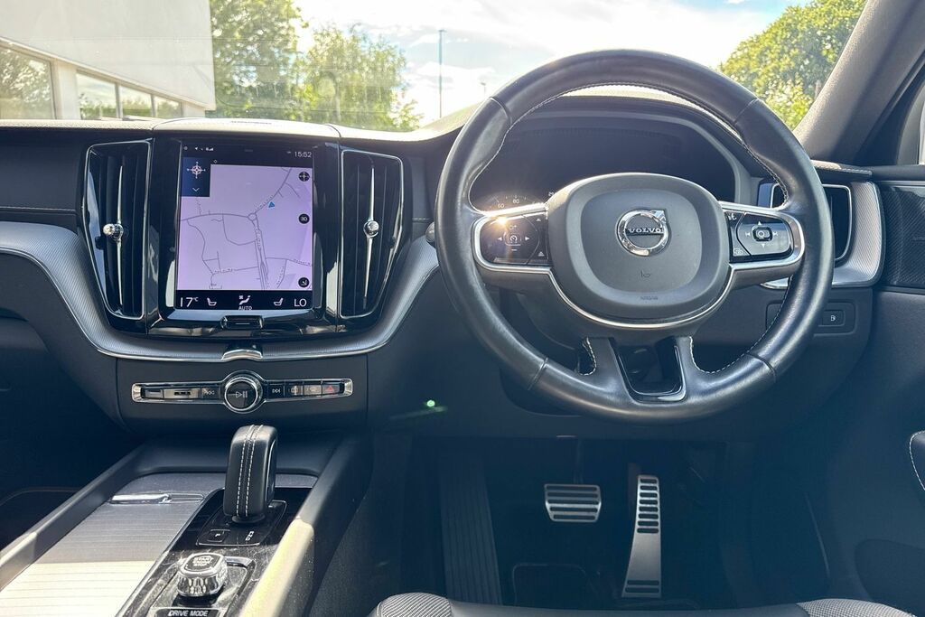 Volvo XC60 Momentum, B4 Mild Hybrid Rear Camera , Heated Se Red #36