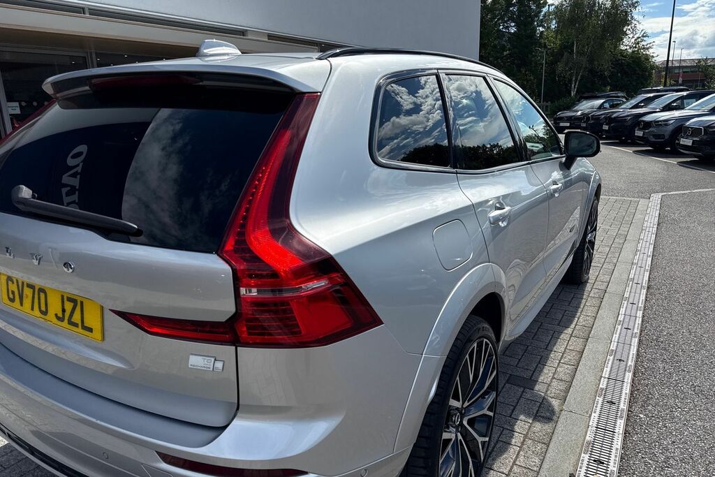 Volvo XC60 Momentum, B4 Mild Hybrid Rear Camera , Heated Se Red #14