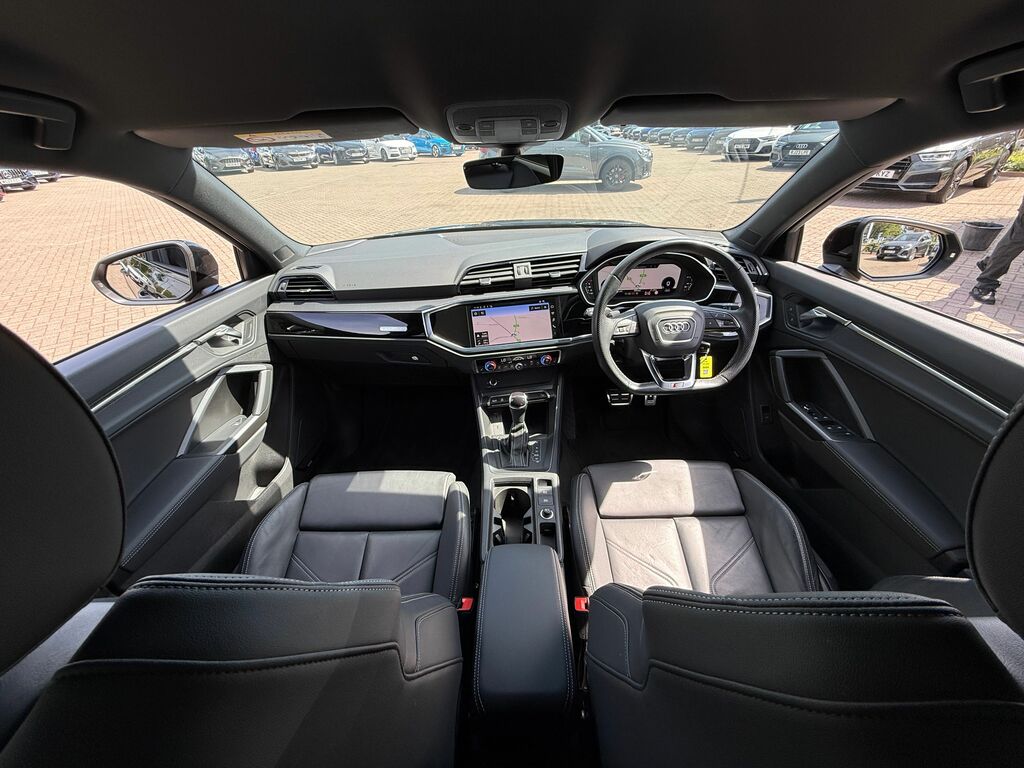Audi Q3 Black Edition YF73ULU Black #3