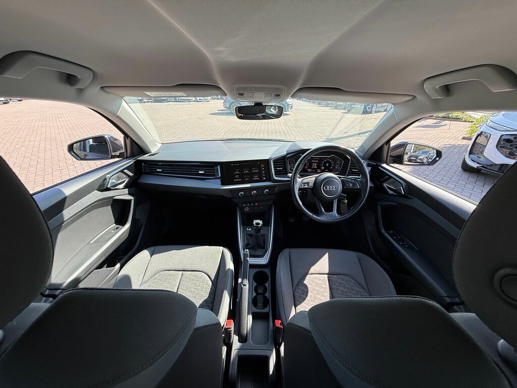 Audi A1 Sport Black #3