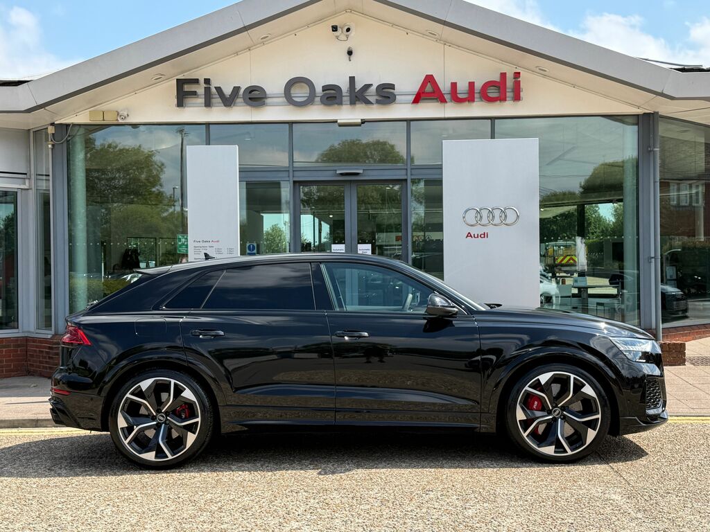 Audi RSQ8 Vorsprung Black #2