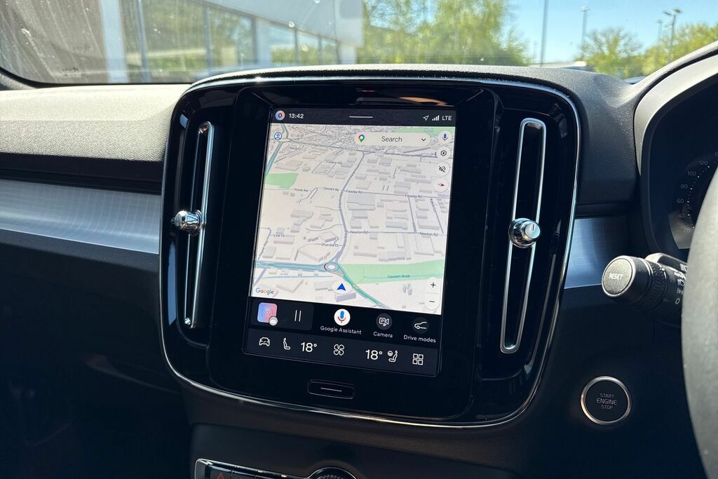 Volvo XC40 Plus Black #5