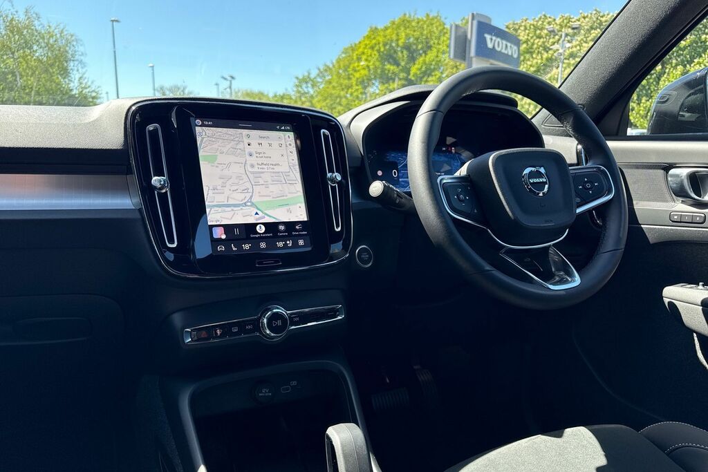 Volvo XC40 B3 P Ultra Dark Sunroof, Harmankardon Sound, 3 Silver #35