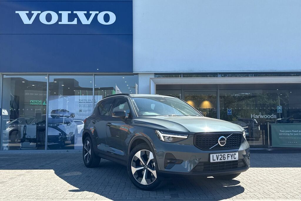 Volvo XC40 Plus Black