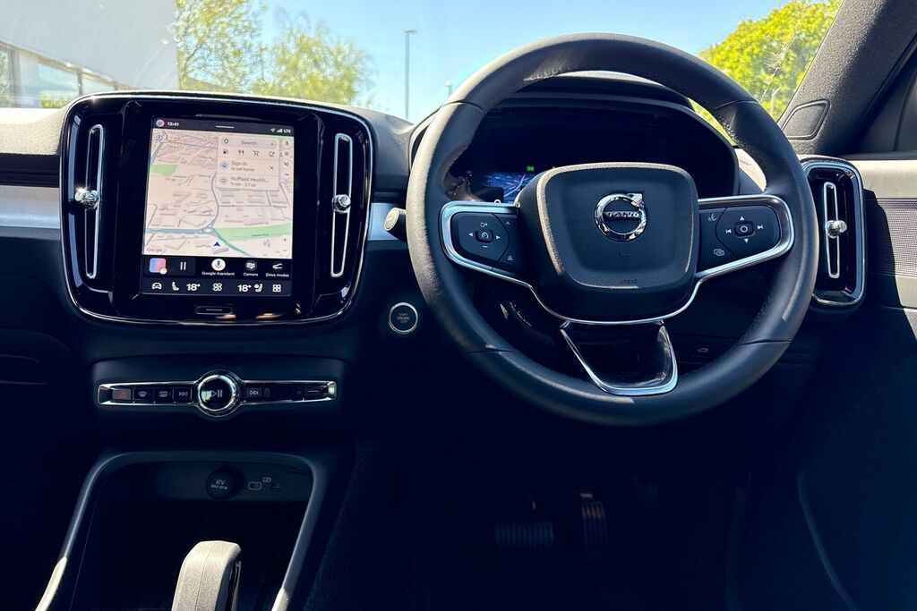 Volvo XC40 B3 P Ultra Dark Sunroof, Harmankardon Sound, 3 Silver #34