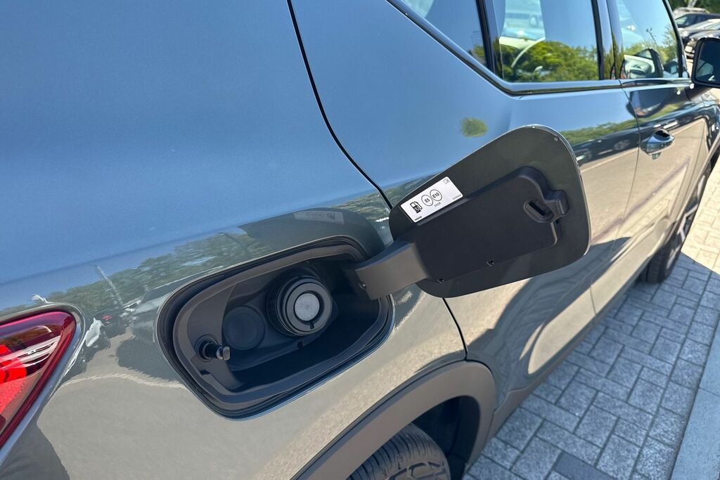 Volvo XC40 B3 P Ultra Dark Sunroof, Harmankardon Sound, 3 Silver #18