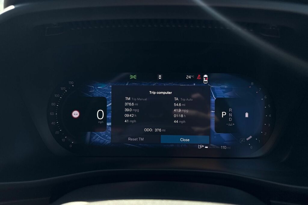 Volvo XC40 B3 P Ultra Dark Sunroof, Harmankardon Sound, 3 Silver #43