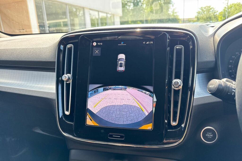 Volvo XC40 Plus Blue #3