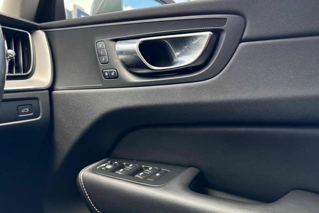 Volvo XC60 2.0 T5 Momentum Suv Euro 6 Ss Blue #43