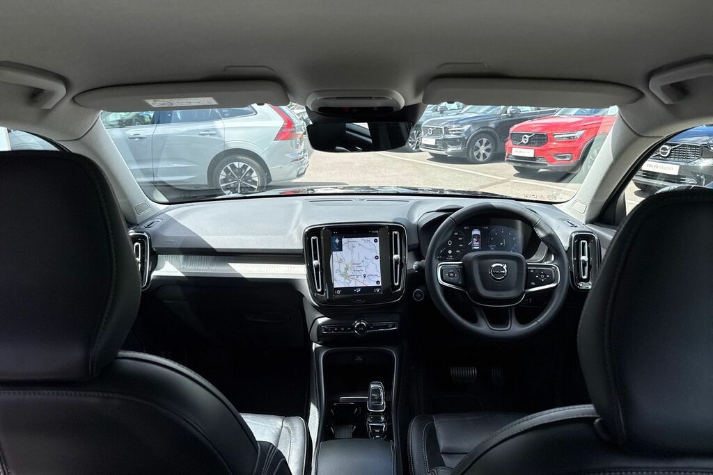 Volvo XC40 Inscription Black #3