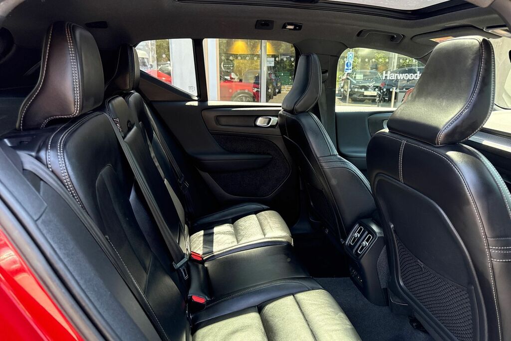 Volvo XC40 1.5L 1.5 T3 R-design Suv Euro 6 S Black #22