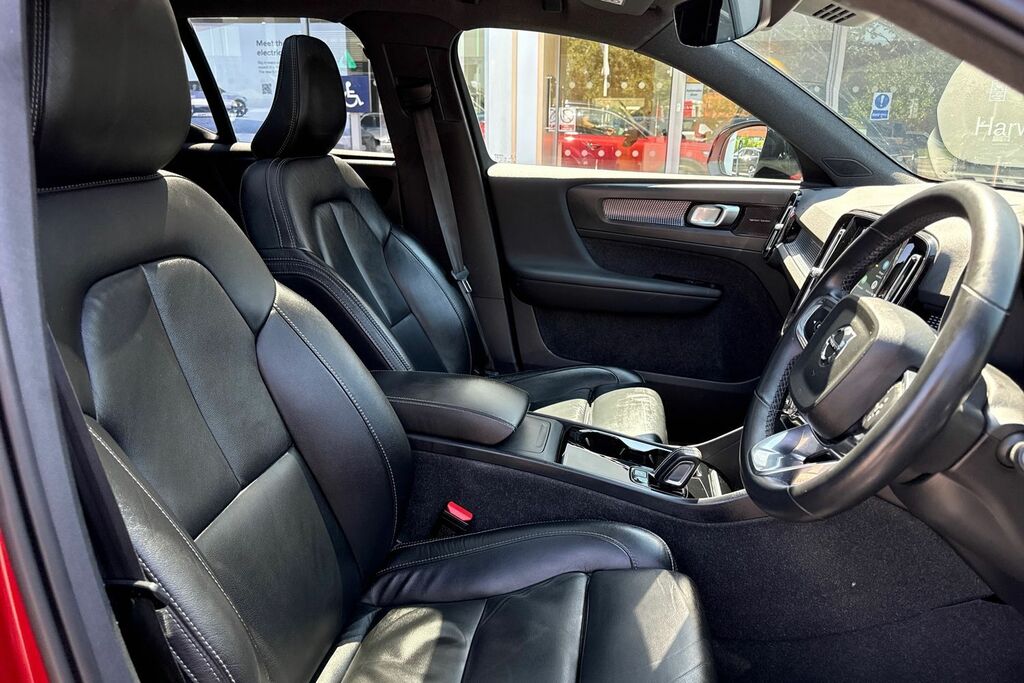 Volvo XC40 1.5L 1.5 T3 R-design Suv Euro 6 S Black #25