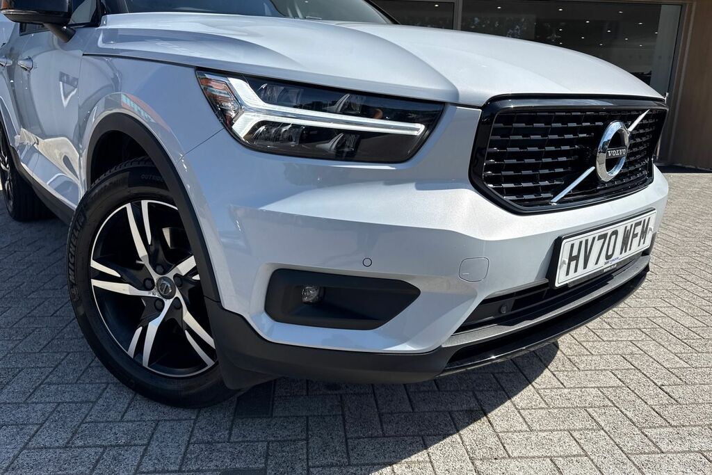 Volvo XC40 1.5 T3 163 R Design Geartronic Estate Black #7