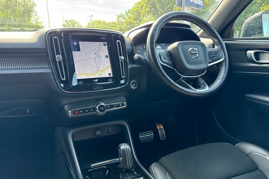 Volvo XC40 1.5 T3 163 R Design Geartronic Estate Black #35