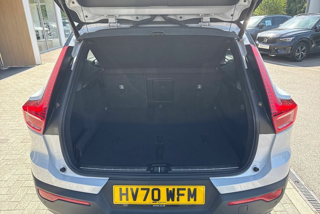 Volvo XC40 1.5 T3 163 R Design Geartronic Estate Black #20