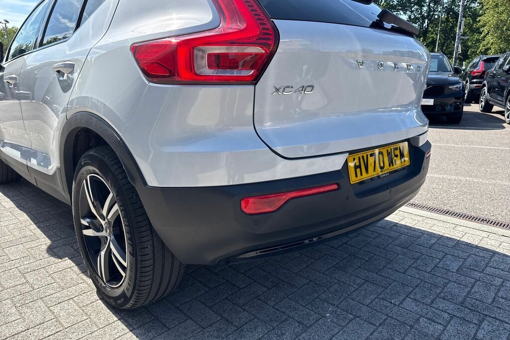 Volvo XC40 1.5 T3 163 R Design Geartronic Estate Black #18