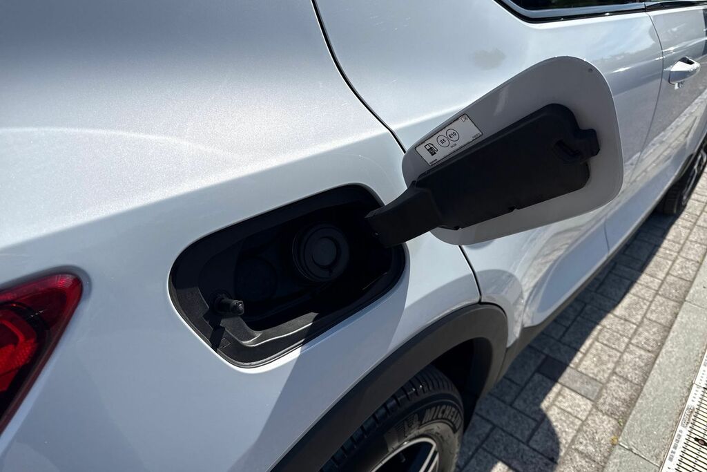 Volvo XC40 1.5 T3 163 R Design Geartronic Estate Black #19