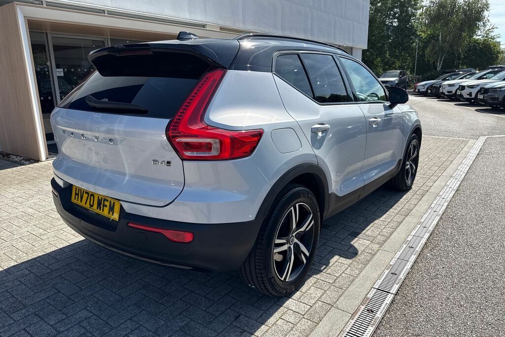 Volvo XC40 1.5 T3 163 R Design Geartronic Estate Black #8