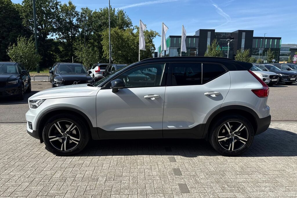 Volvo XC40 1.5 T3 163 R Design Geartronic Estate Black #11
