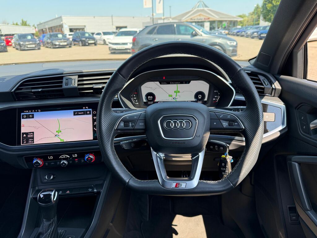 Audi Q3 Black Edition KP73EVK Black #6