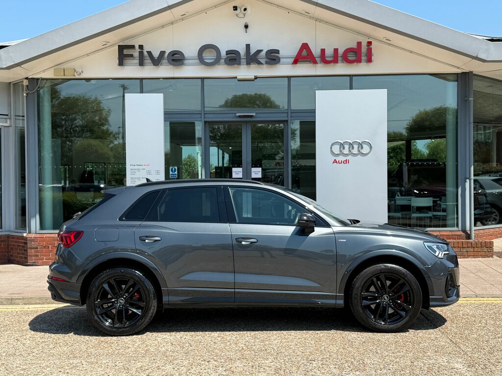 Audi Q3 Black Edition KP73EVK Black #2