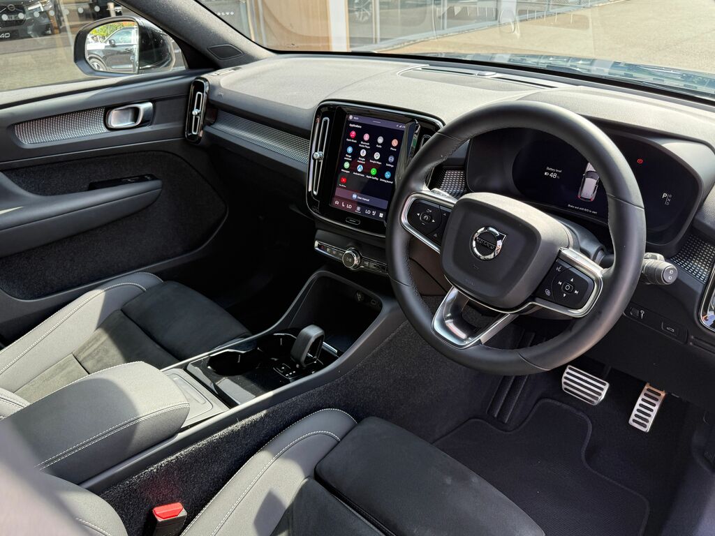 Volvo XC40 Twin Plus Blue #4