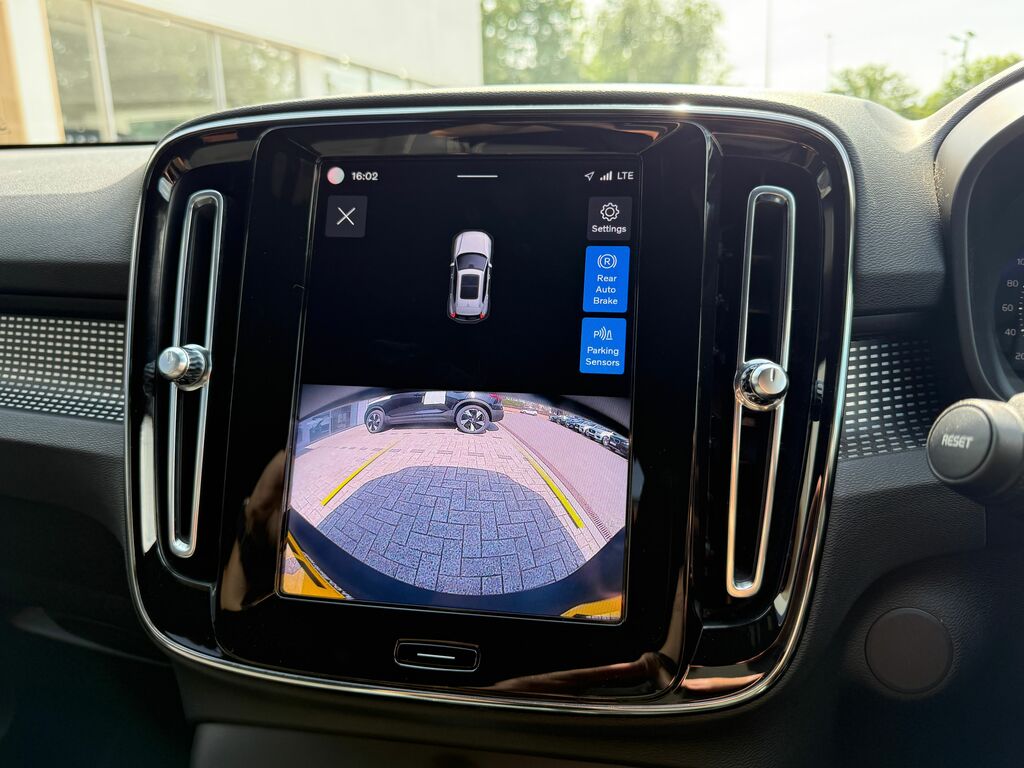 Volvo XC40 Twin Plus Blue #3