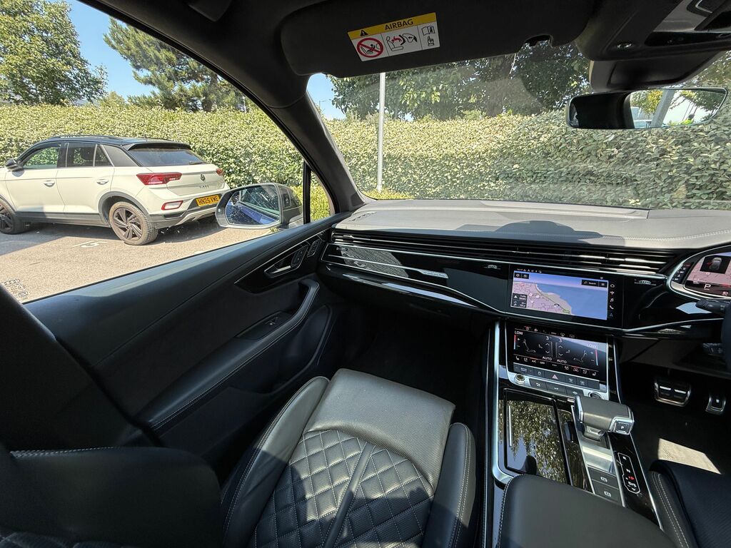 Audi Q7 Estate Grey #66