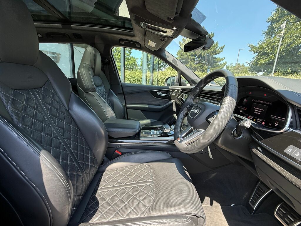 Audi Q7 Estate Grey #20