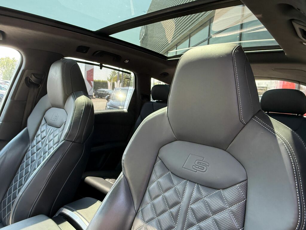 Audi Q7 Estate Grey #51