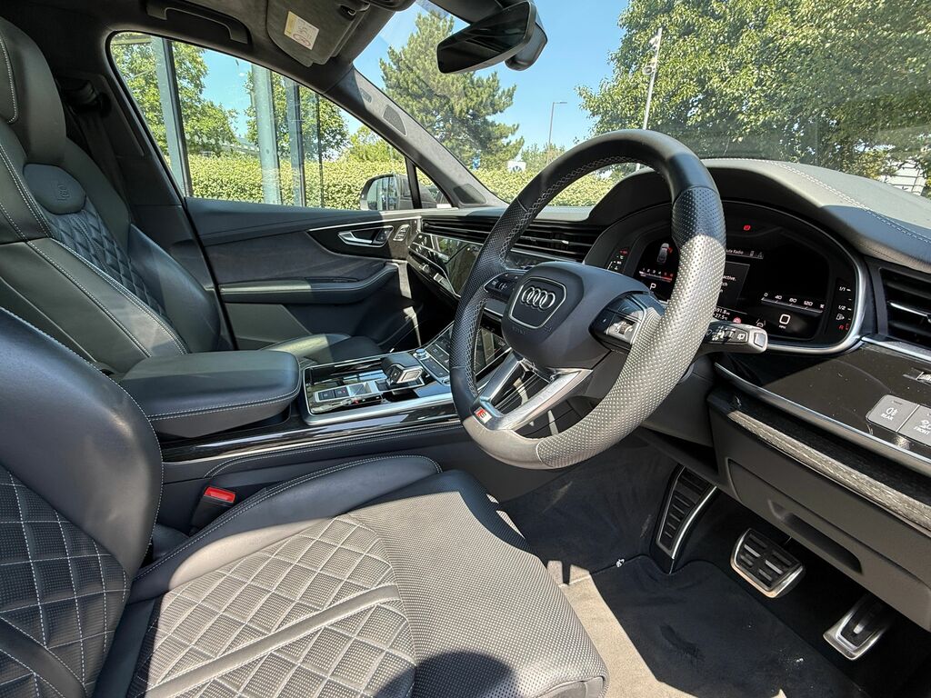 Audi Q7 Estate Grey #17