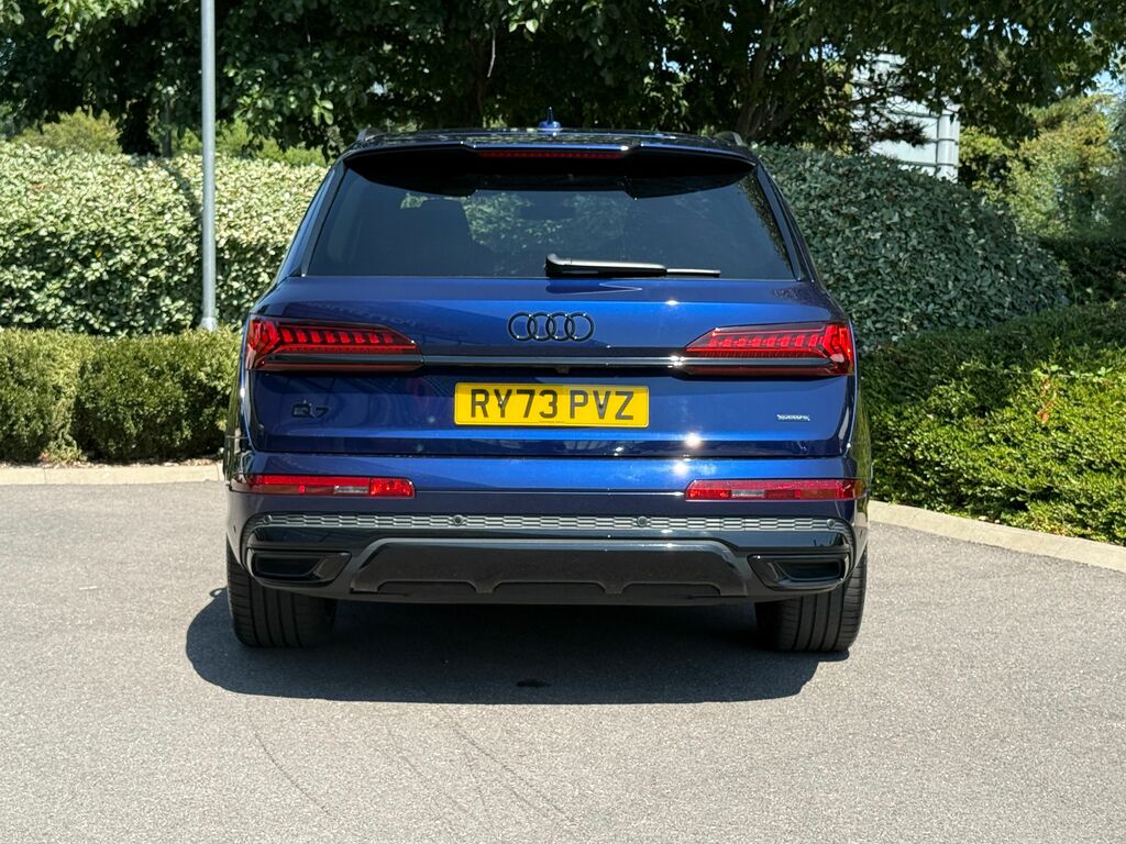 Audi Q7 Estate Grey #29
