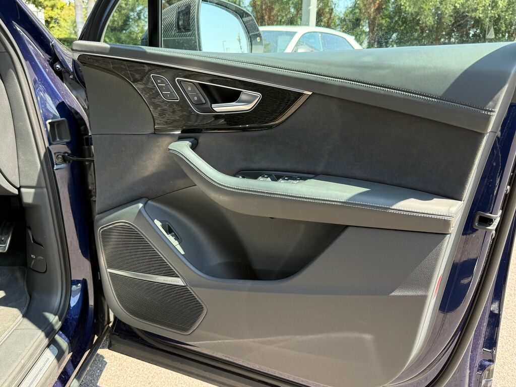 Audi Q7 Estate Grey #34