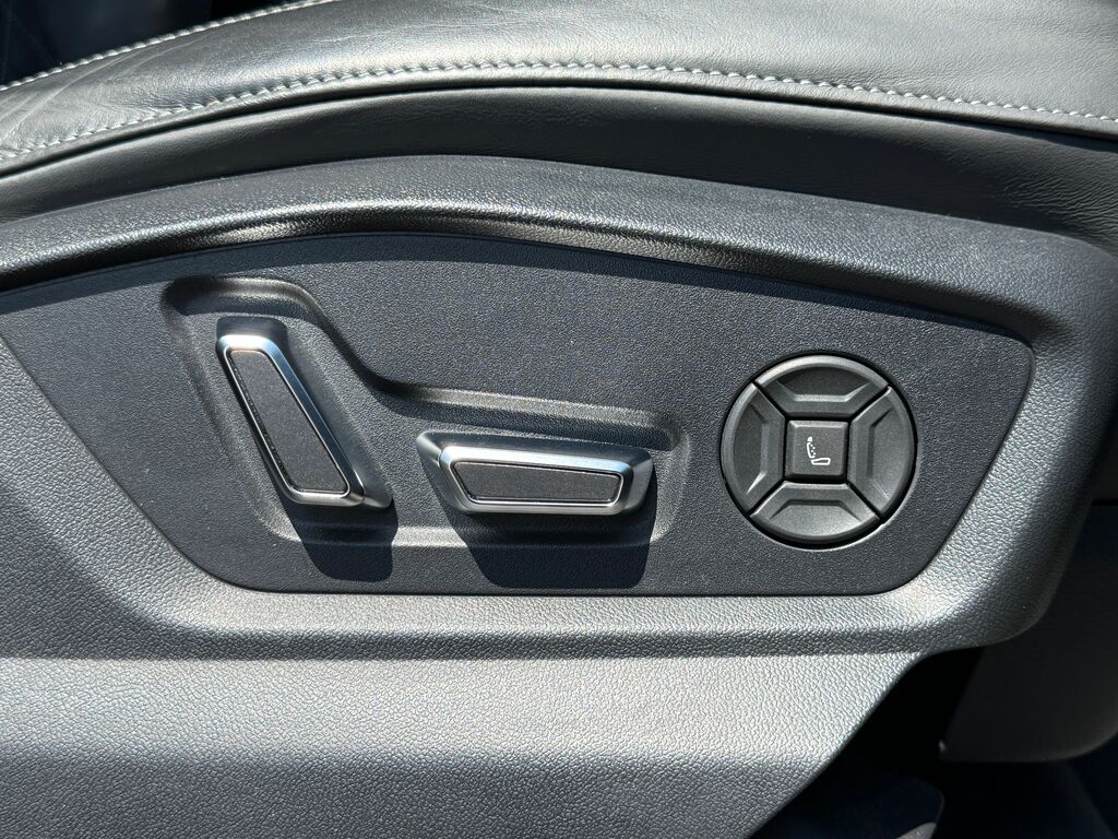 Audi Q7 Estate Grey #28