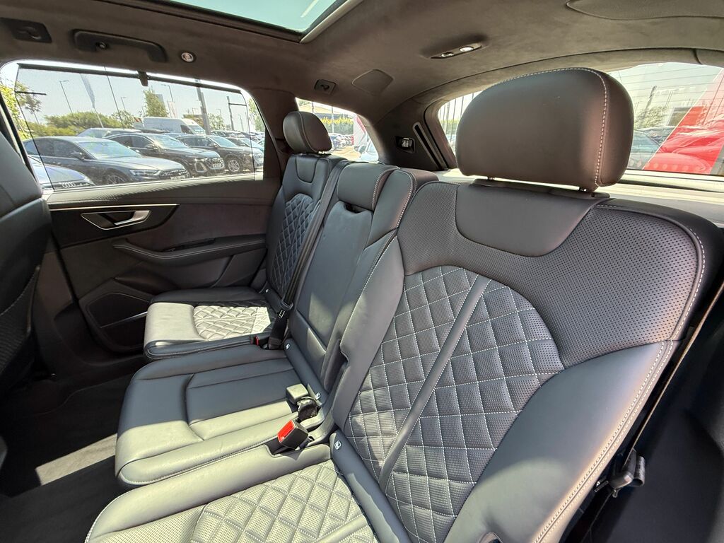 Audi Q7 Estate Grey #53