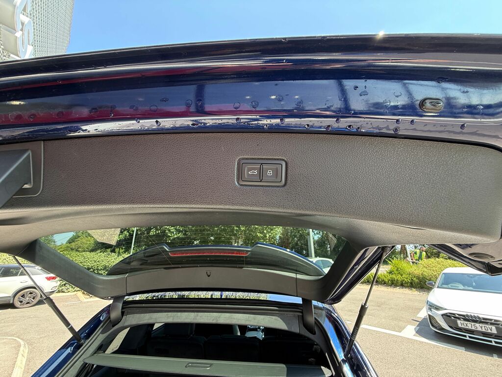 Audi Q7 Estate Grey #55