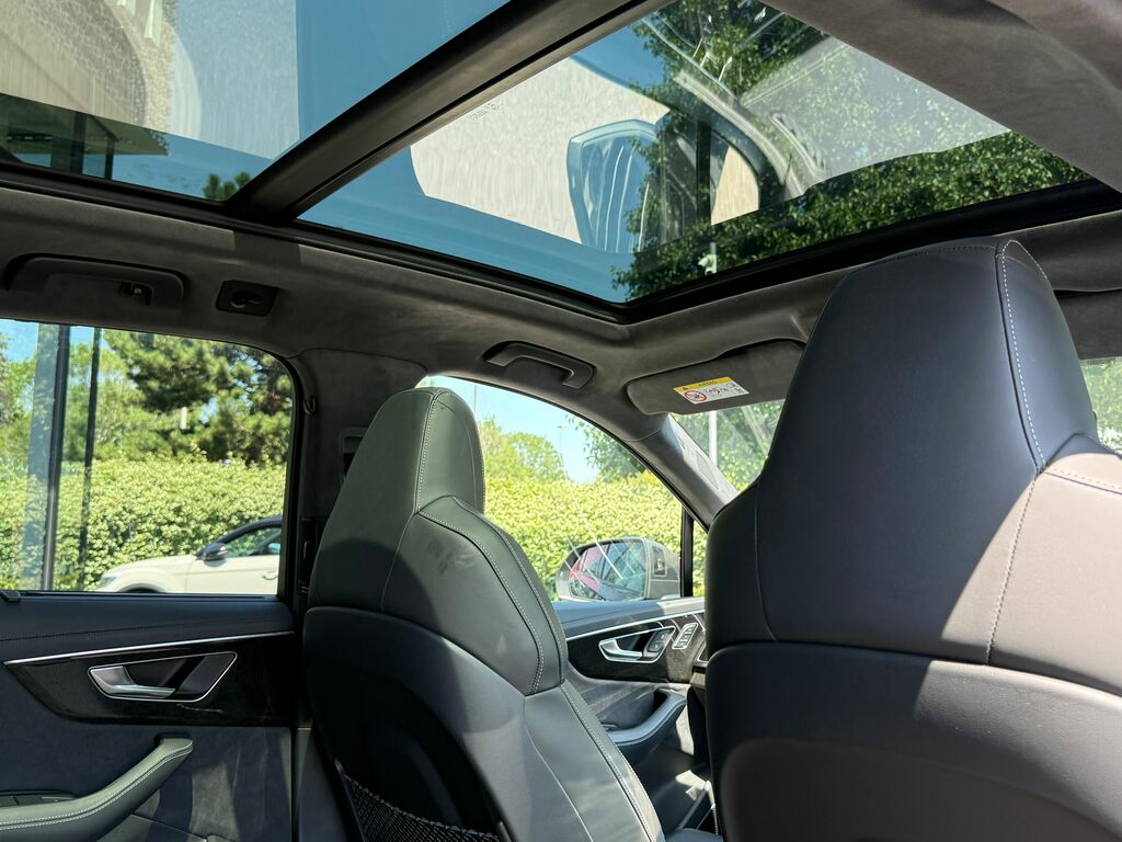 Audi Q7 Estate Grey #39
