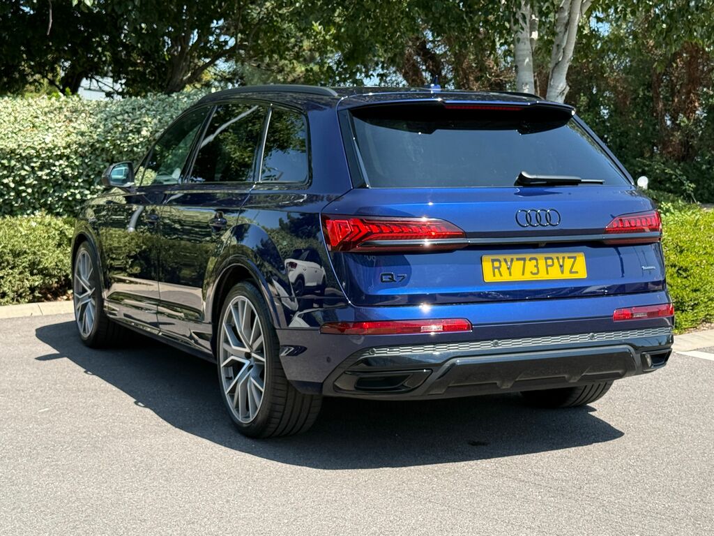 Audi Q7 Estate Grey #31