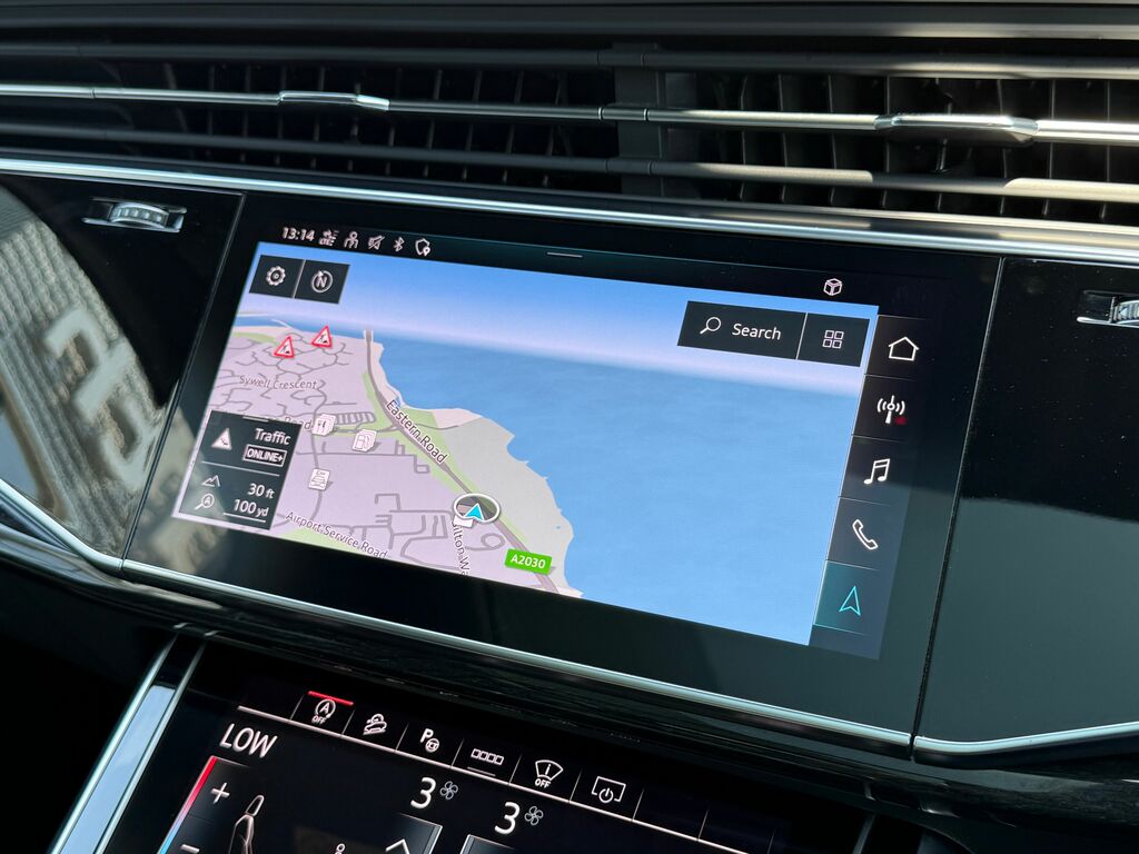 Audi Q7 Estate Grey #25