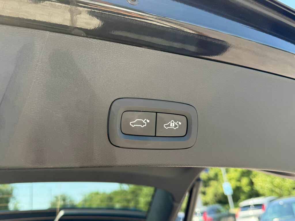 Volvo XC40 Plus Grey #20