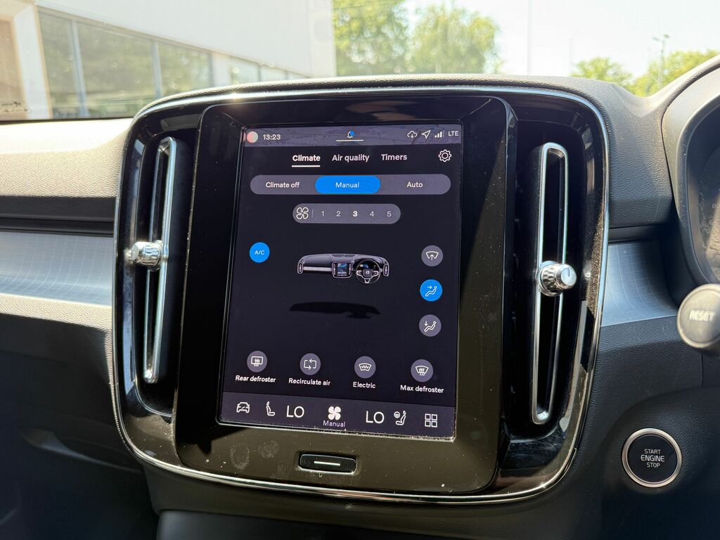 Volvo XC40 Plus Grey #38