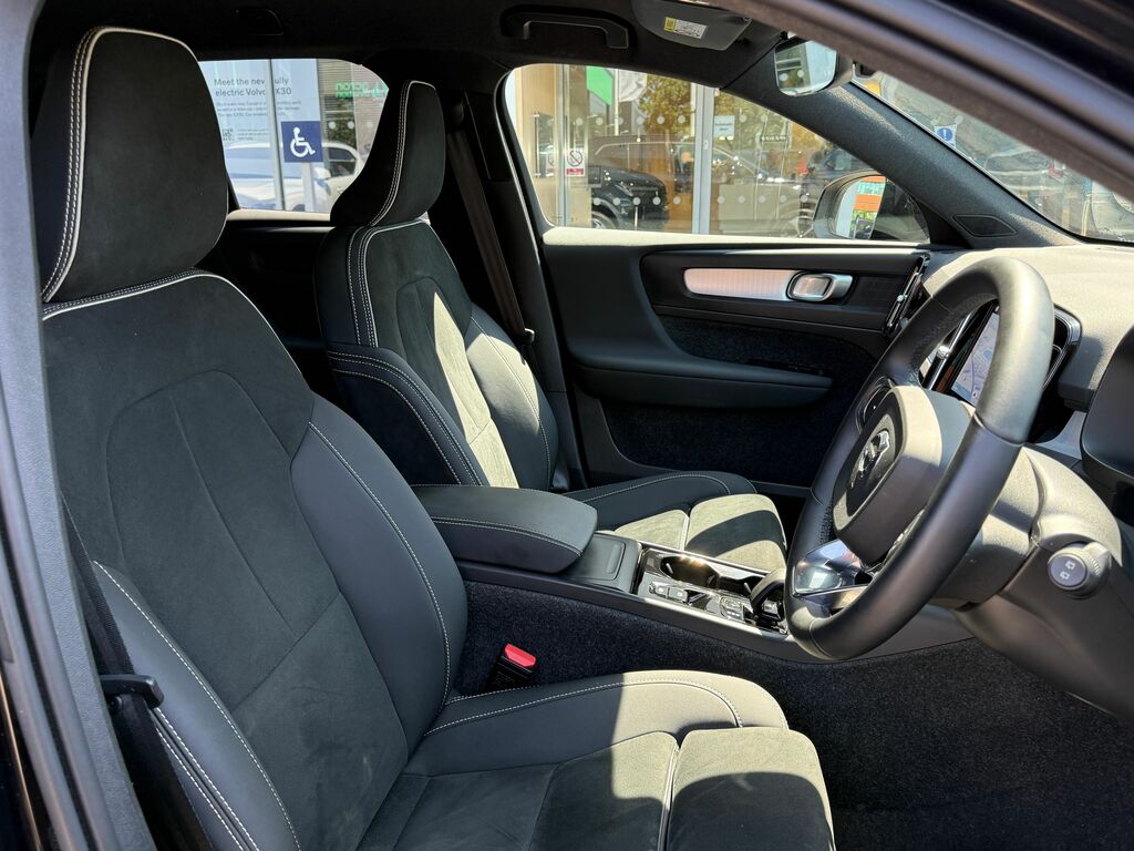 Volvo XC40 Plus Grey #26